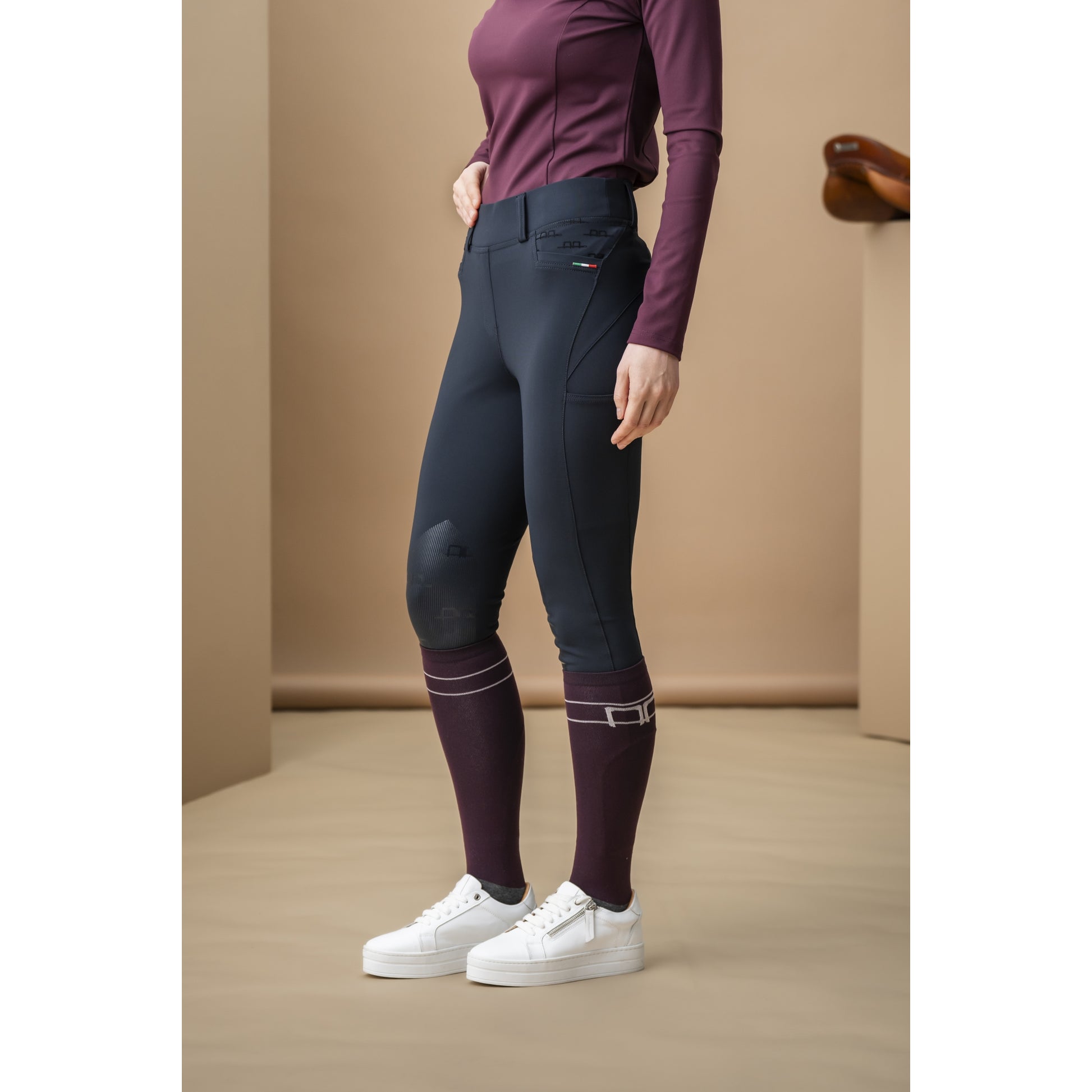 AA Fina Knee Grip Brushed Hybrid Breech