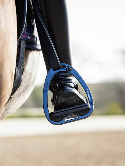LeMieux Vector Control Stirrup
