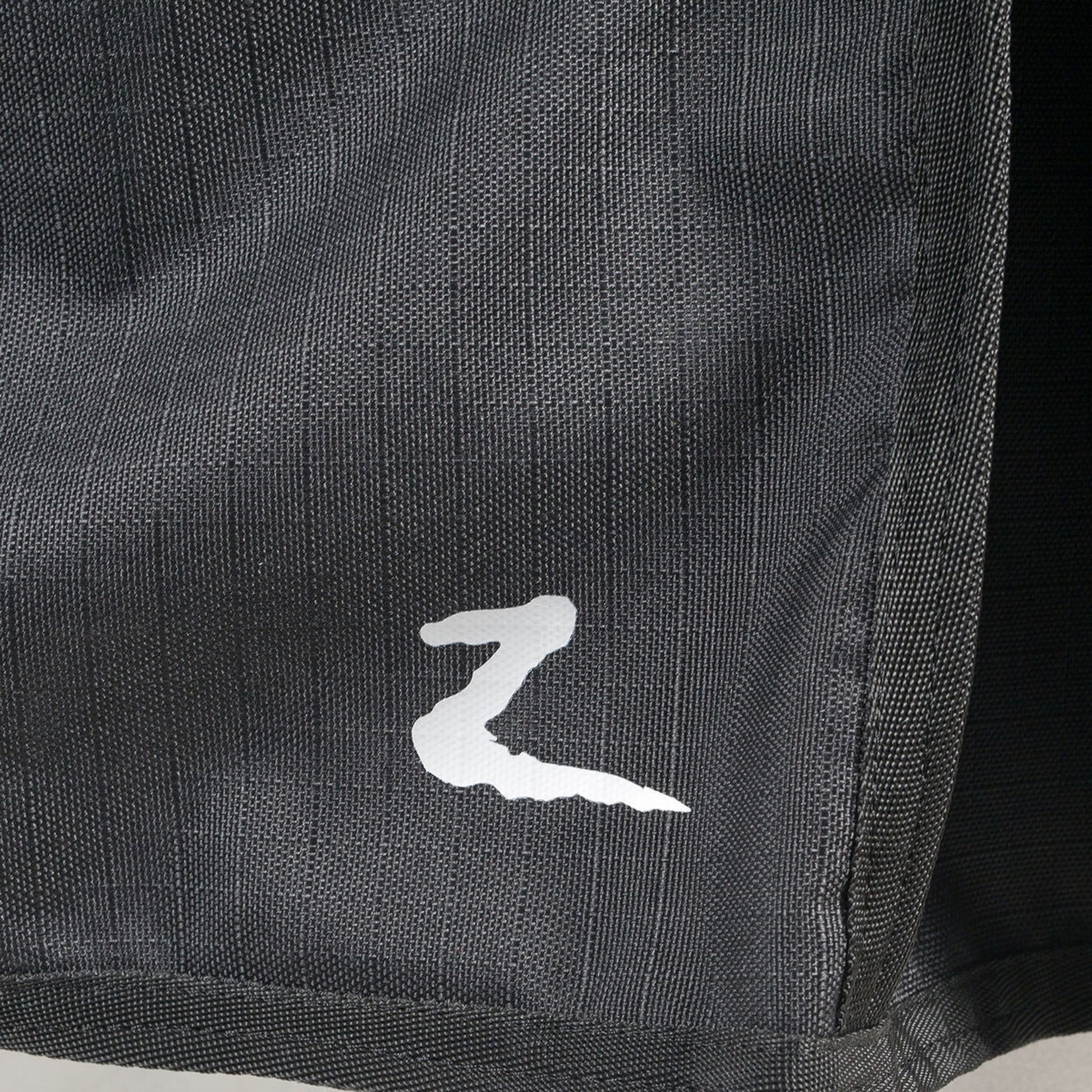 5-915588-blackdetail.jpg