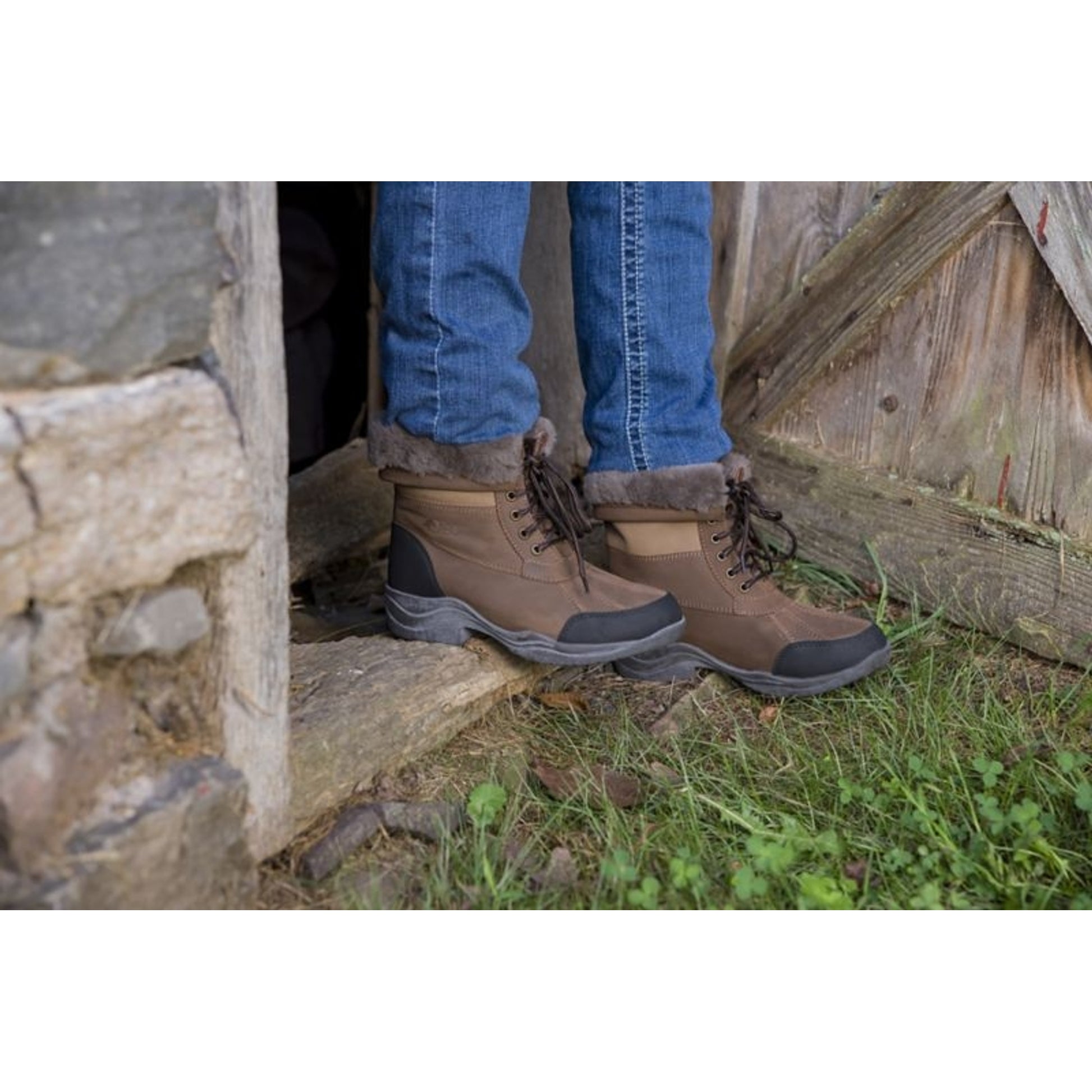 OEQ Ladies Sheepskin Short Boot