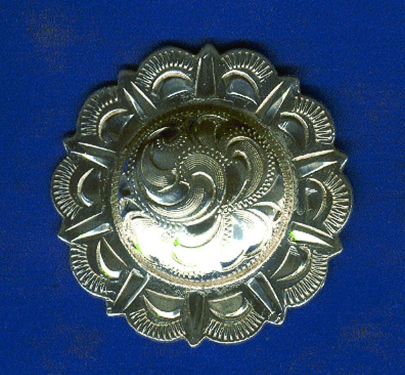 Domed Scalloped Concha With Screw Back 1 Br
